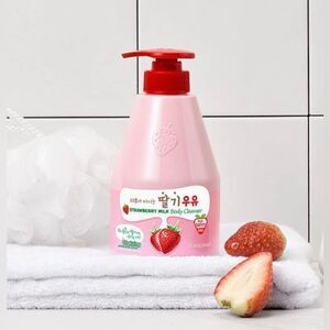 KWAILNARA Strawberry Milk Body Cleanser 19.75 oz